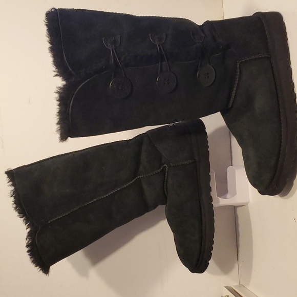 Ugg Bailey Button Triplet II Boot In Black Size 8 - Picture 5 of 9
